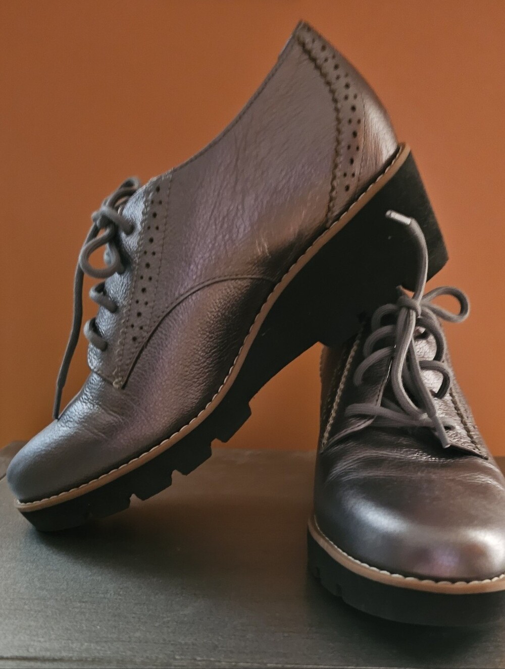 Vionic Brand-Chrome Leather Lace-fashion Dress Oxfords - Picture 4 of 8